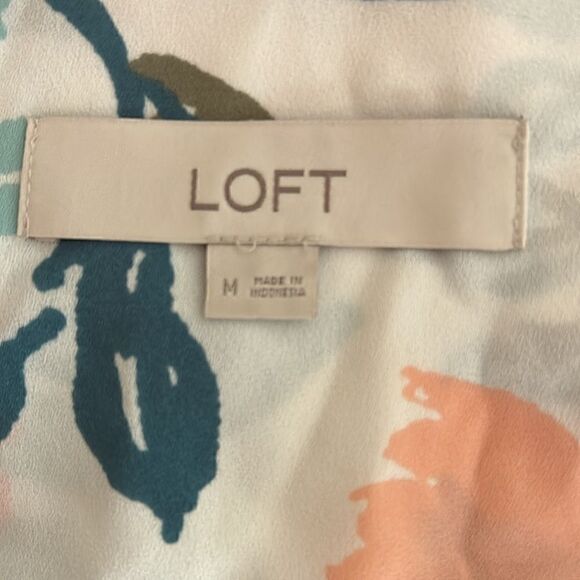 *****5 for $25 Loft Floral Print Top - Picture 5 of 5